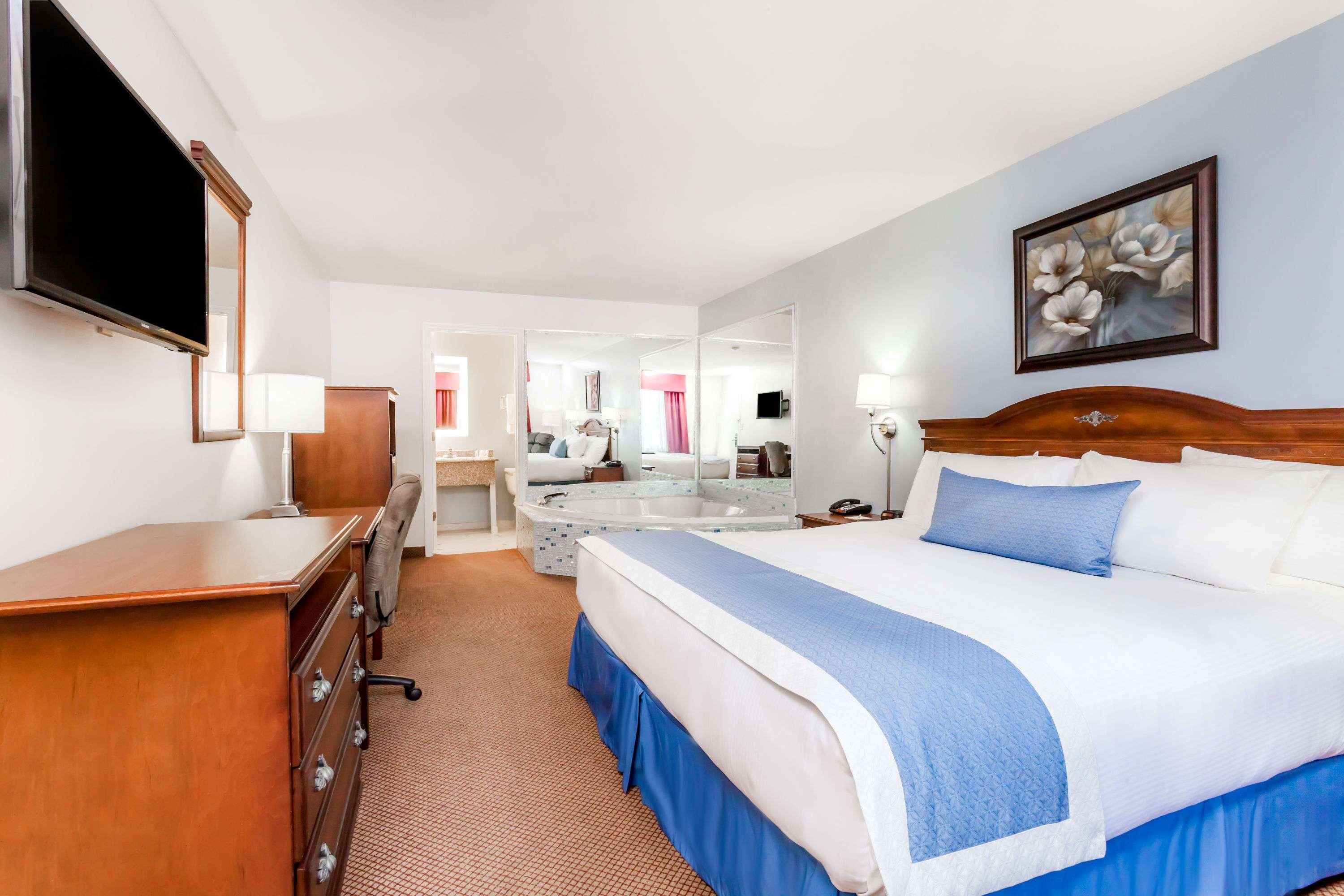 Days Inn By Wyndham Hampton Exterior photo