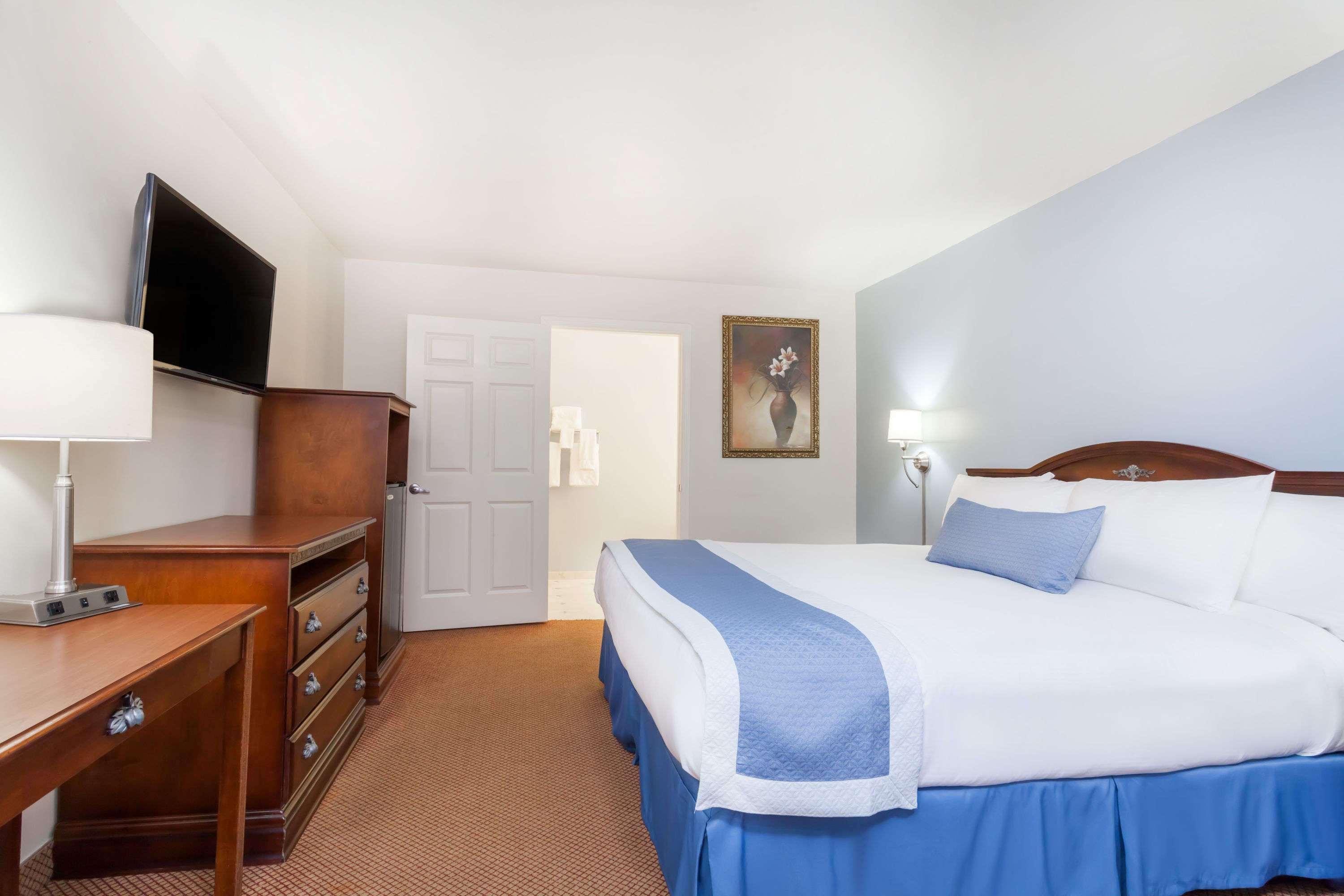 Days Inn By Wyndham Hampton Exterior photo