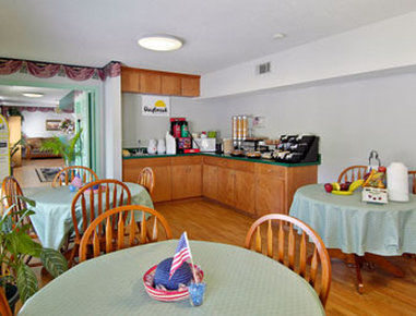 Days Inn By Wyndham Hampton Restaurant photo