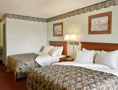 Days Inn By Wyndham Hampton Room photo