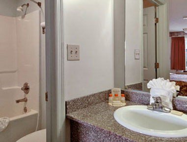 Days Inn By Wyndham Hampton Room photo
